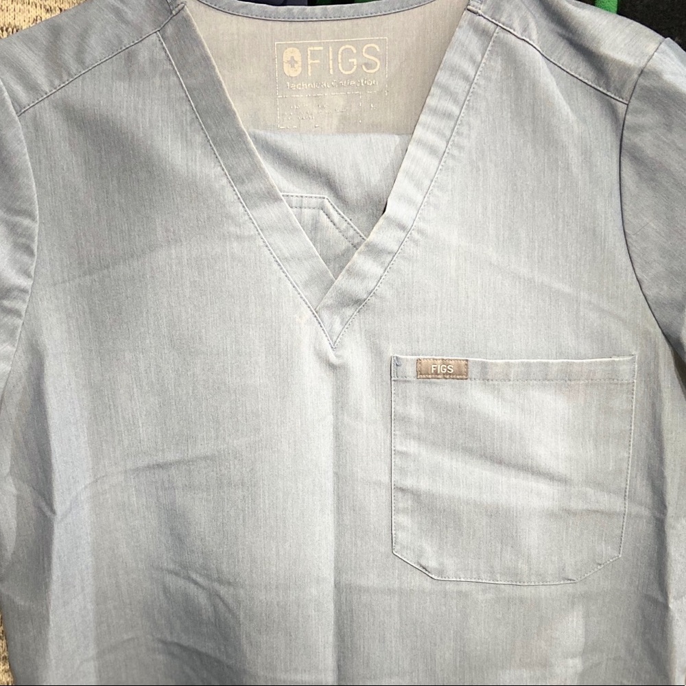 Figs small chambray top